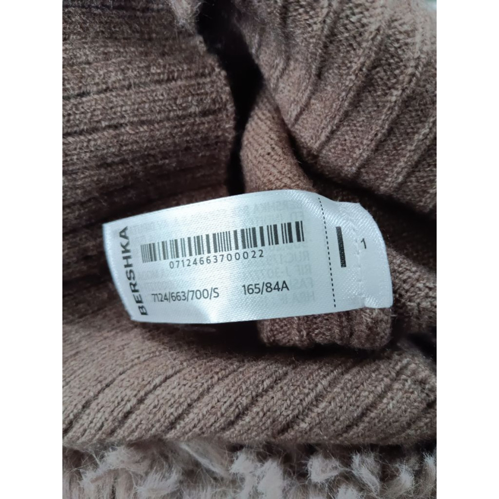 Bershka Wool Blend Mock Turtleneck Cropped Long Sleeved Sweater in Chocolate - Picture 9 of 9